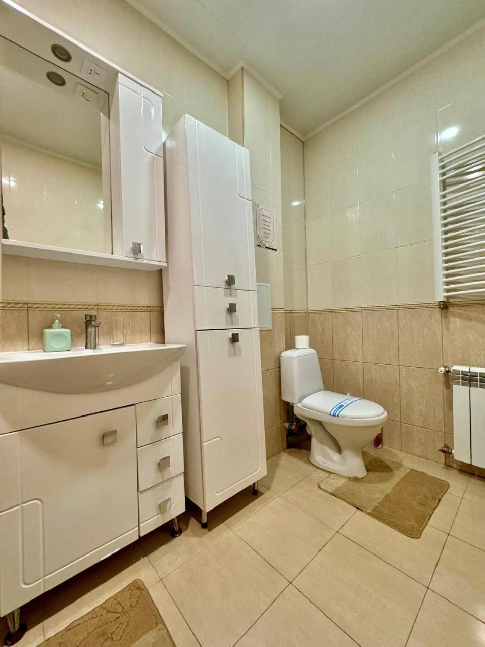 Apartpoltava Новий Будинок, В Самому Центрі 2-Окремі Кімнати, Панорамний Балкон Ngoại thất bức ảnh