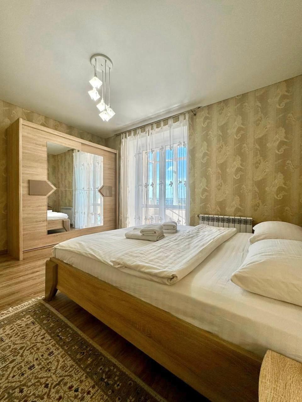 Apartpoltava Новий Будинок, В Самому Центрі 2-Окремі Кімнати, Панорамний Балкон Ngoại thất bức ảnh