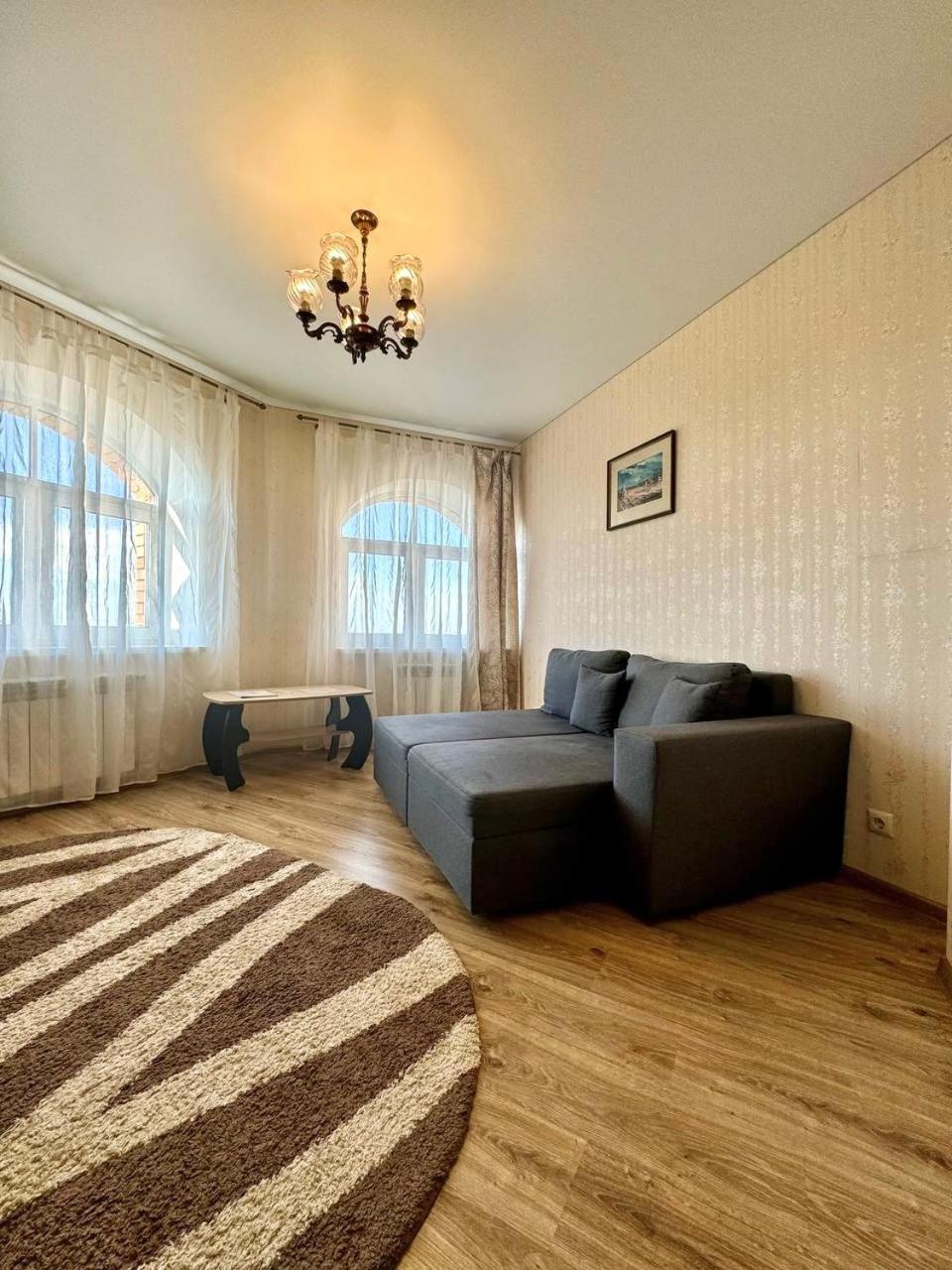 Apartpoltava Новий Будинок, В Самому Центрі 2-Окремі Кімнати, Панорамний Балкон Ngoại thất bức ảnh