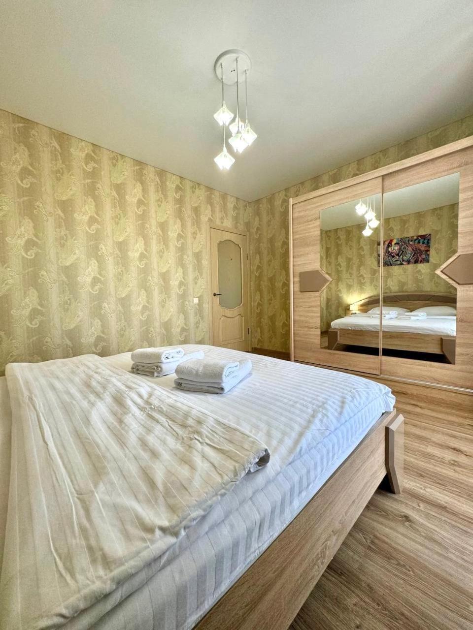 Apartpoltava Новий Будинок, В Самому Центрі 2-Окремі Кімнати, Панорамний Балкон Ngoại thất bức ảnh